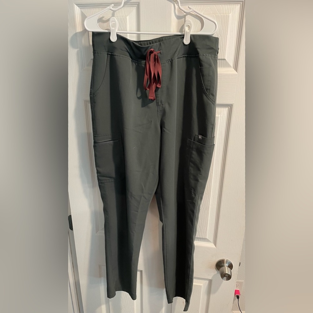 Bonsai Figs Scrub Pants